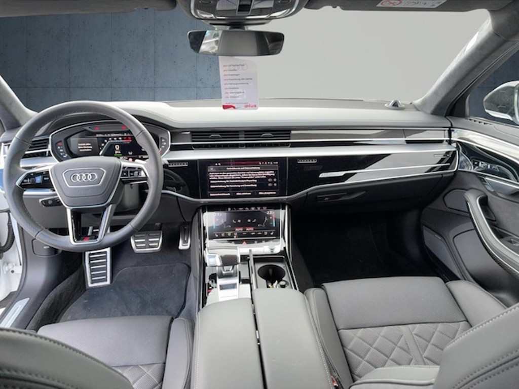 Audi S8
