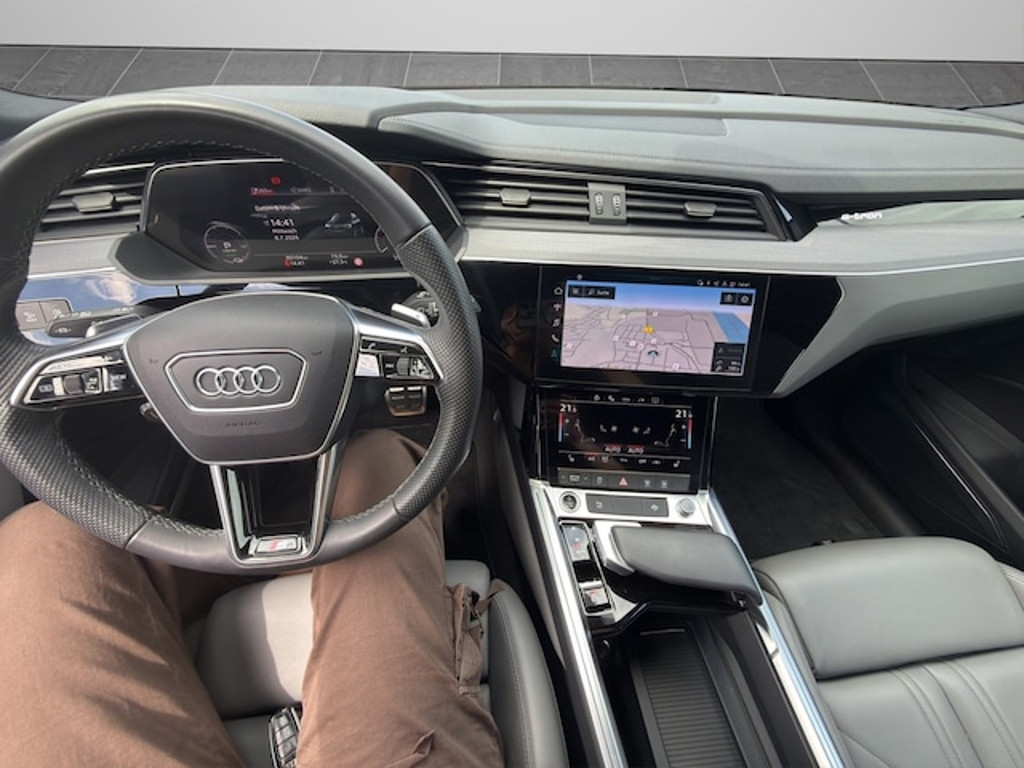 Audi Q8 e-tron