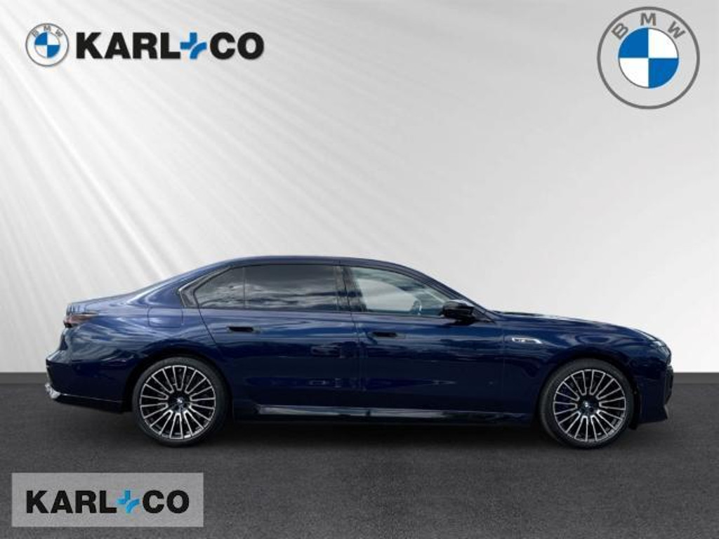 BMW M760