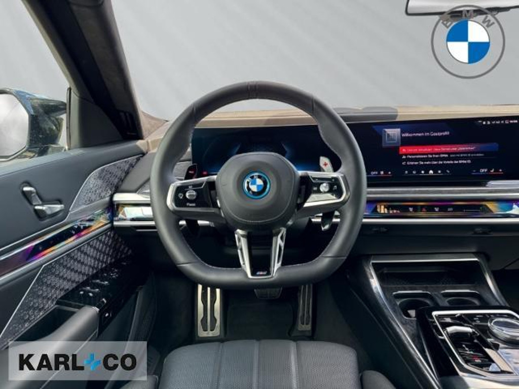 BMW M760