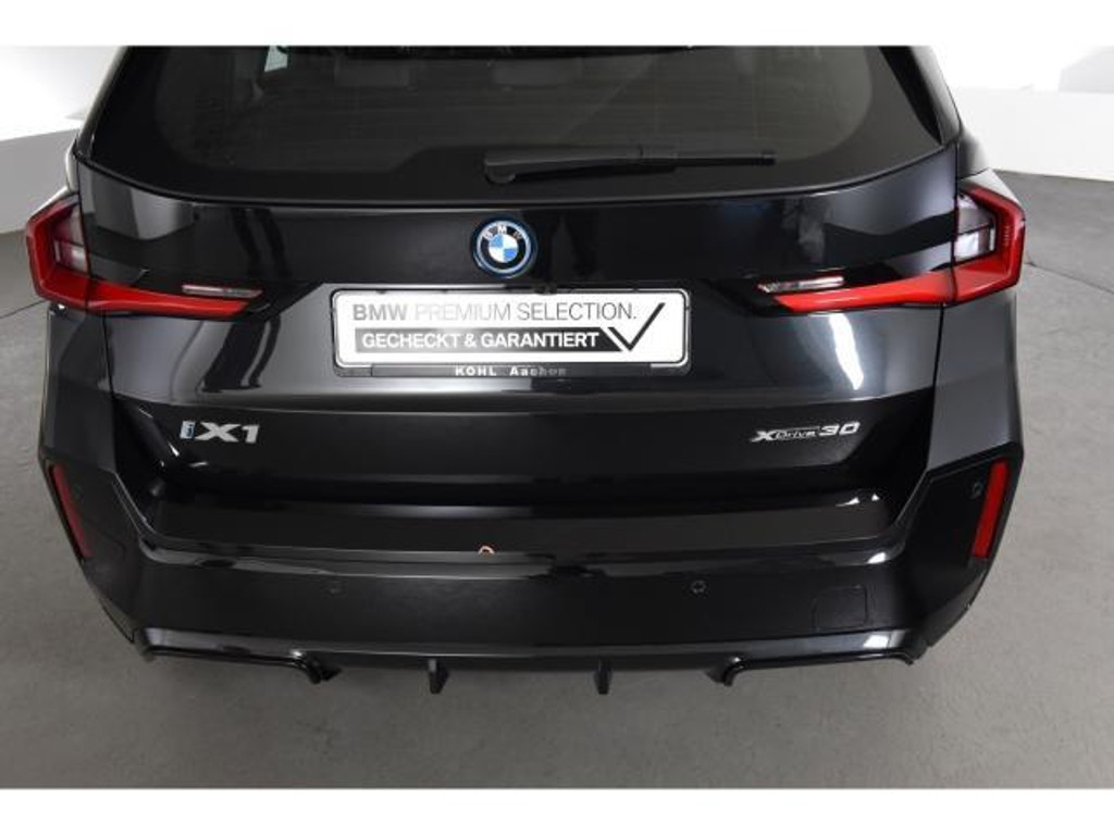 BMW iX1 xDrive30