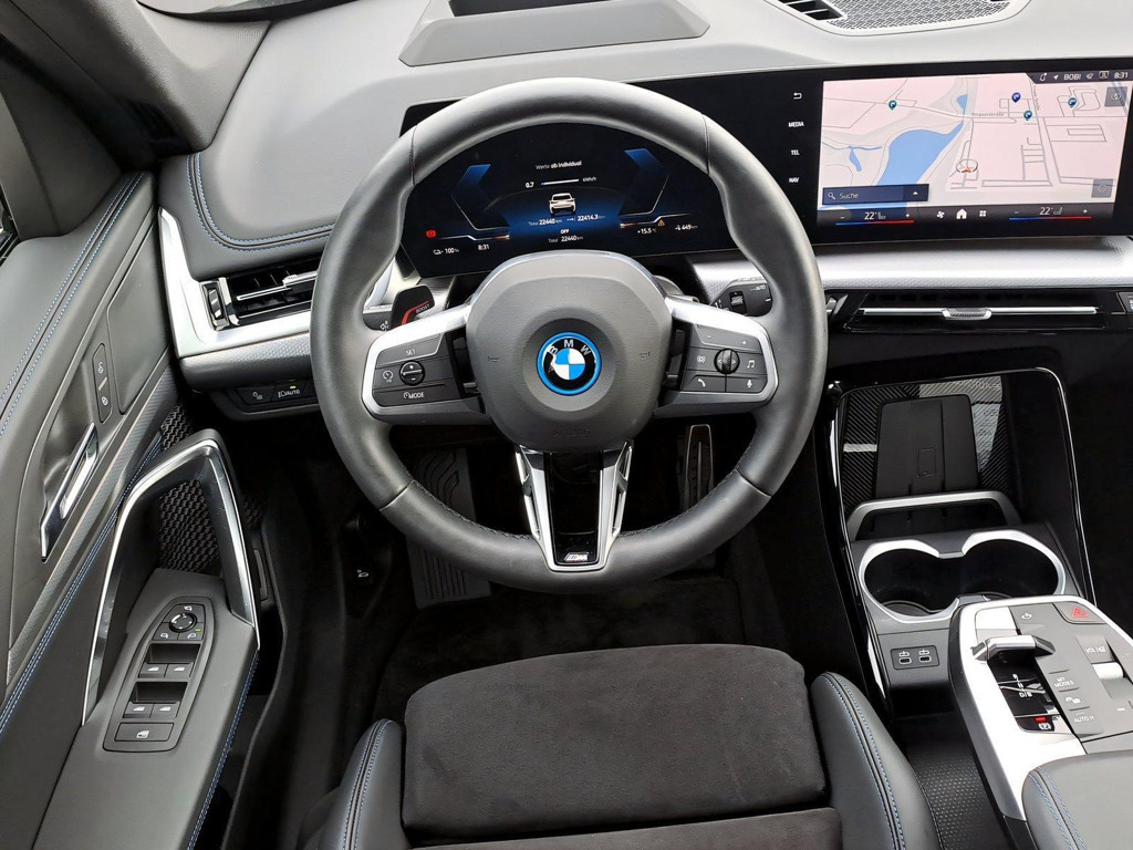 BMW iX1