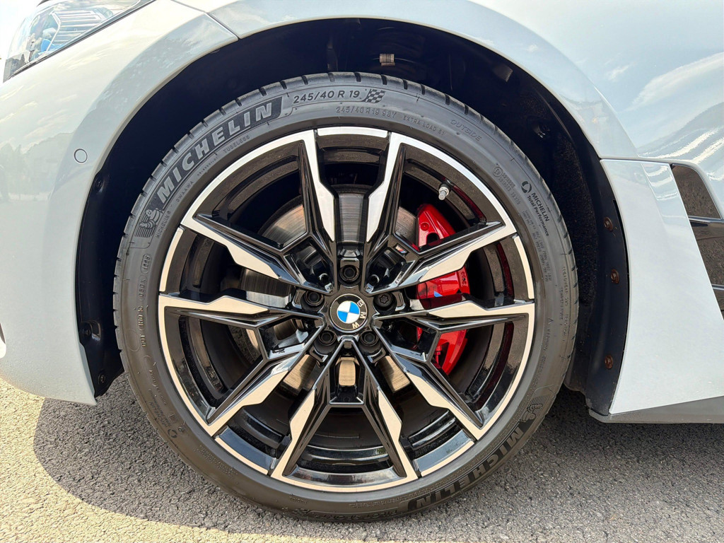 BMW M440