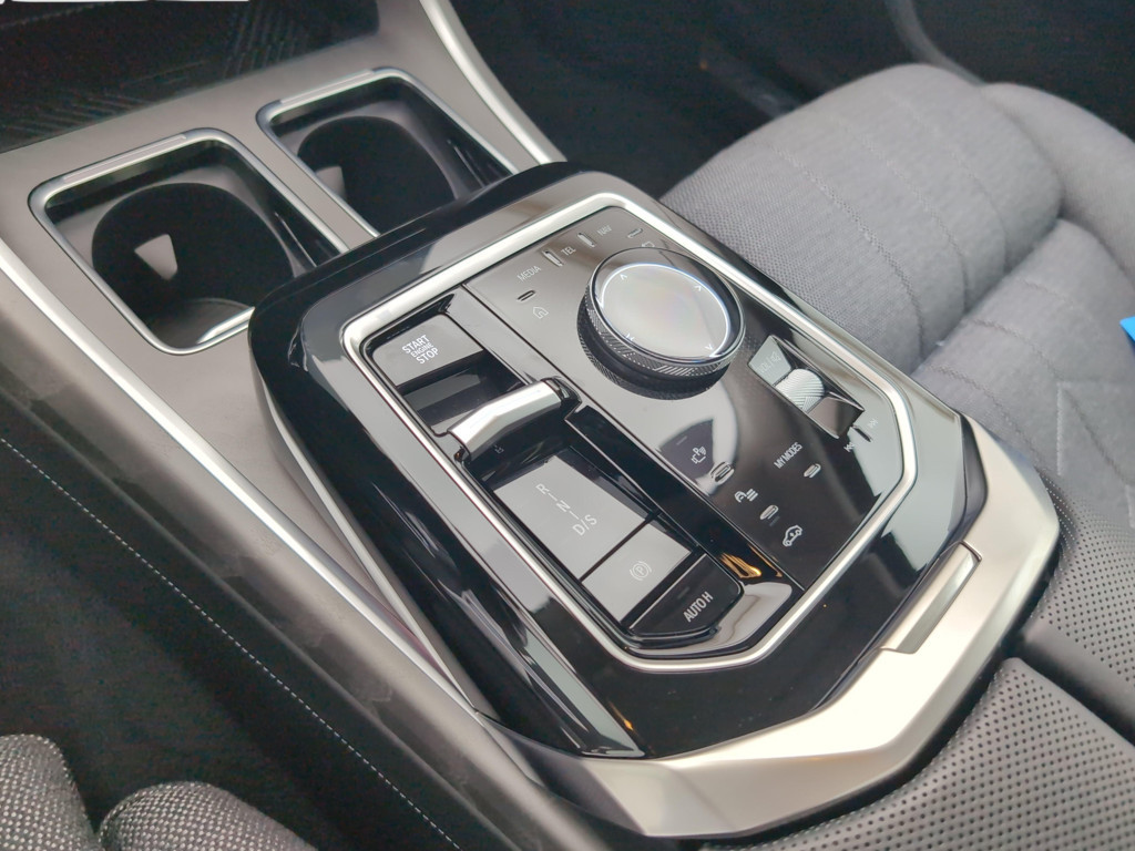 BMW M760