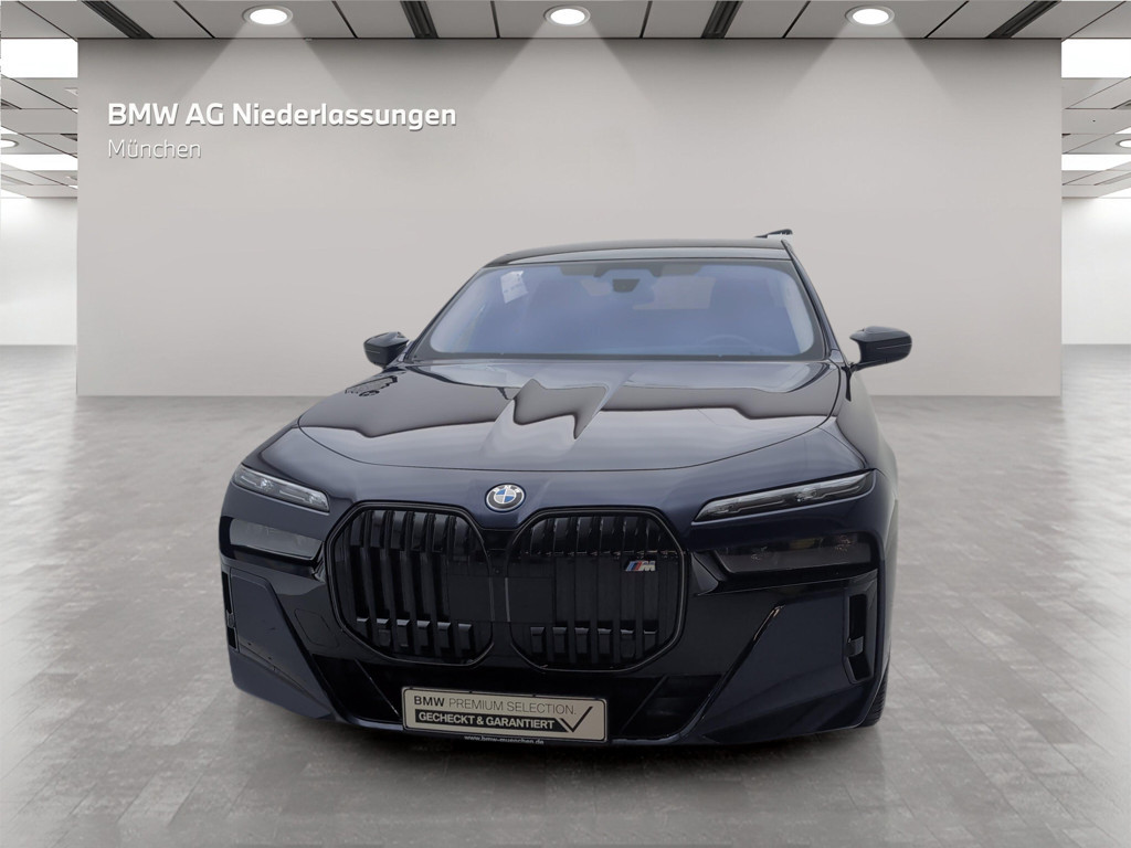 BMW M760