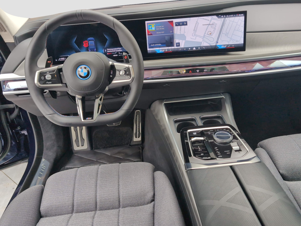BMW M760