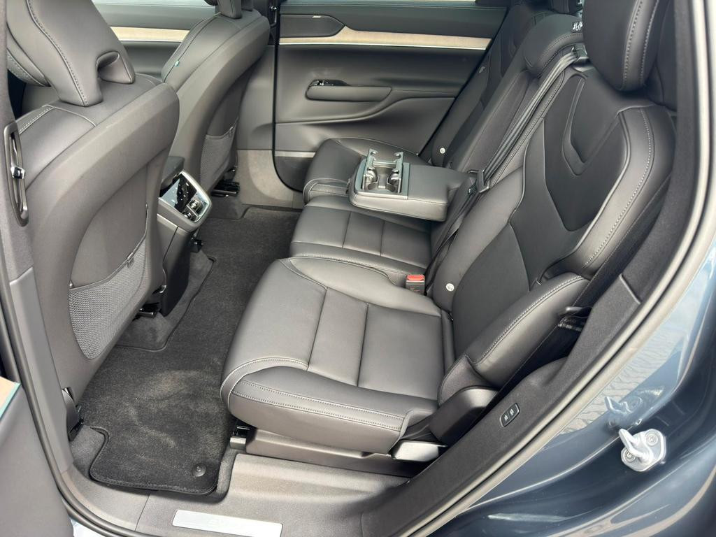 Volvo EX90