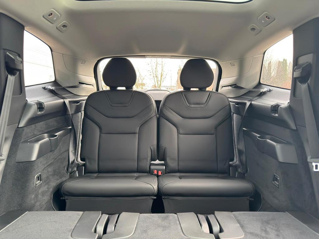 Volvo EX90