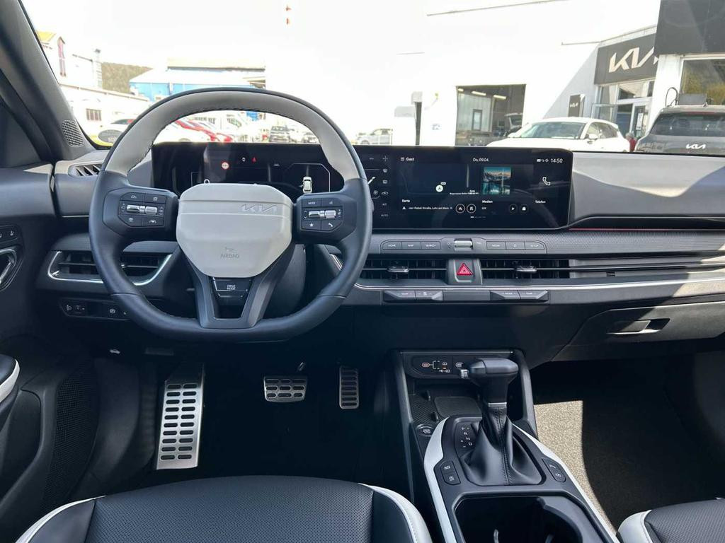 Kia K4