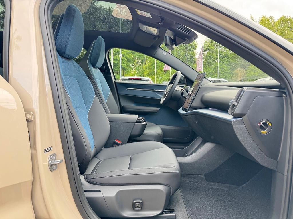 Volvo EX30