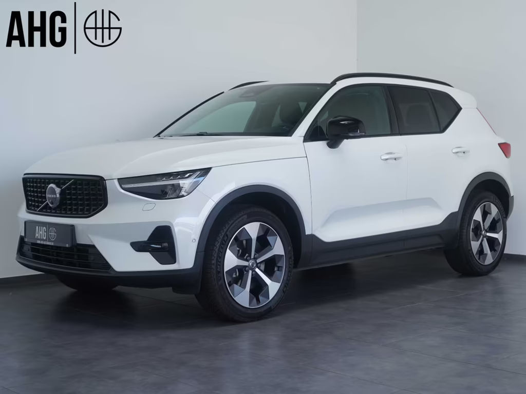 Volvo XC40 Plus Dark