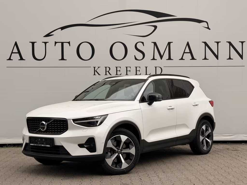Volvo XC40 Plus Dark