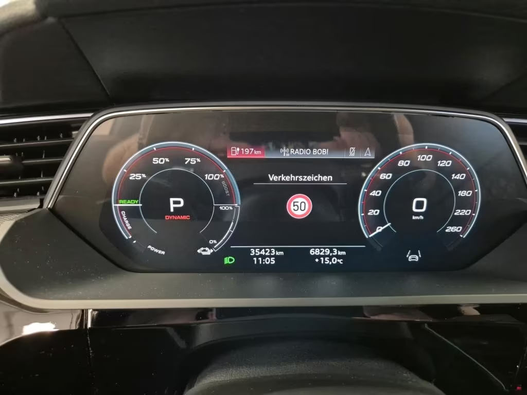 Audi e-tron