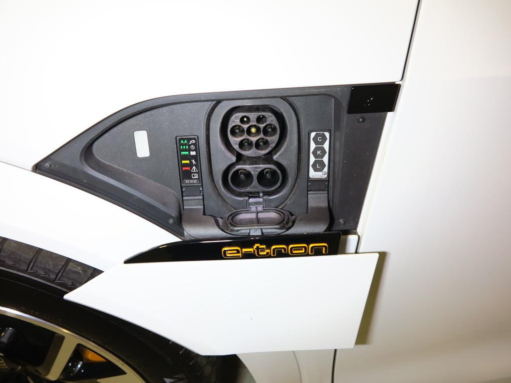 Audi e-tron