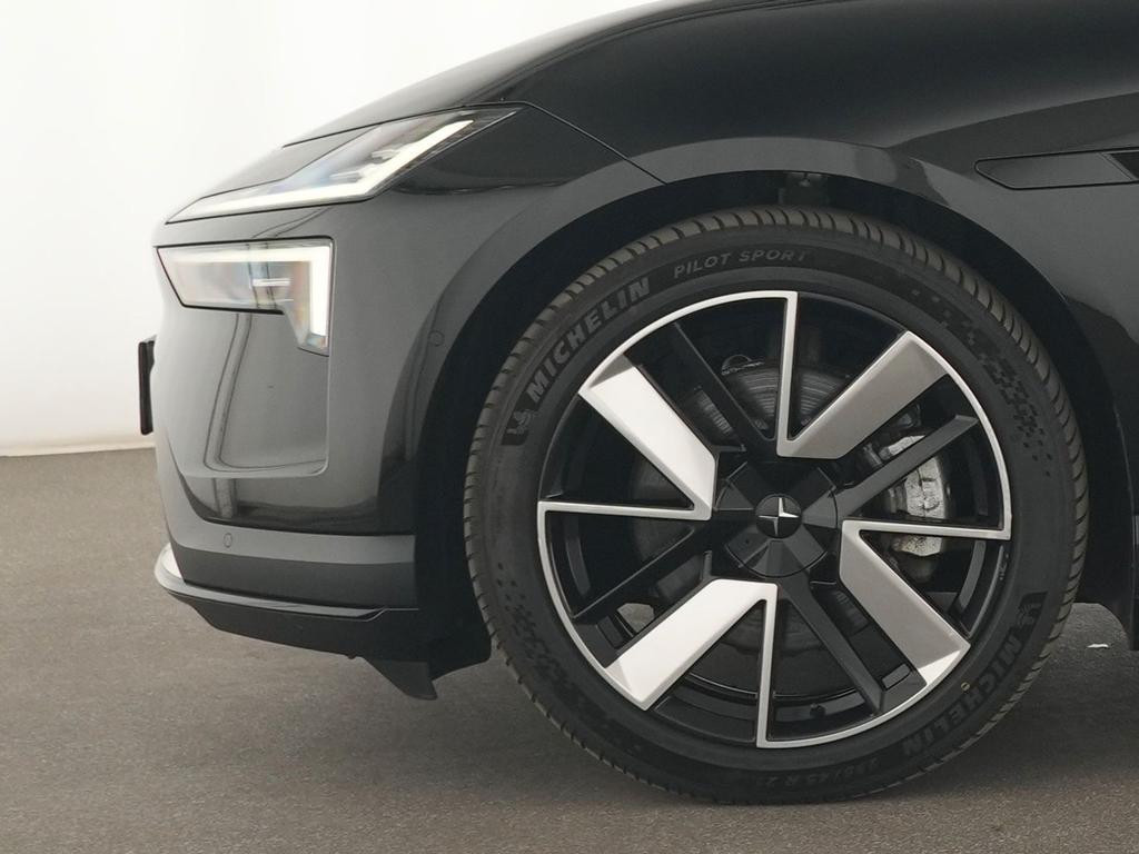 Polestar 4