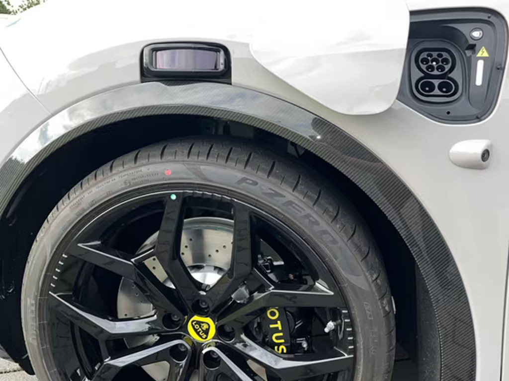 Lotus Eletre
