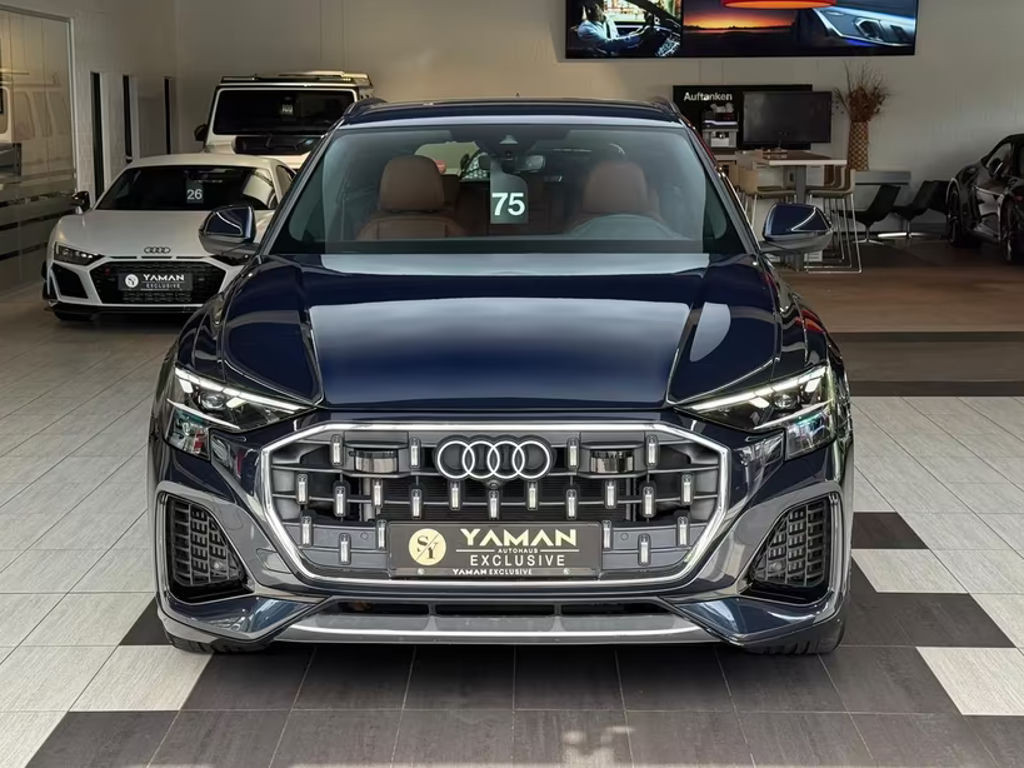 Audi Q8