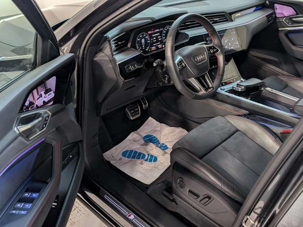Audi Q8 e-tron