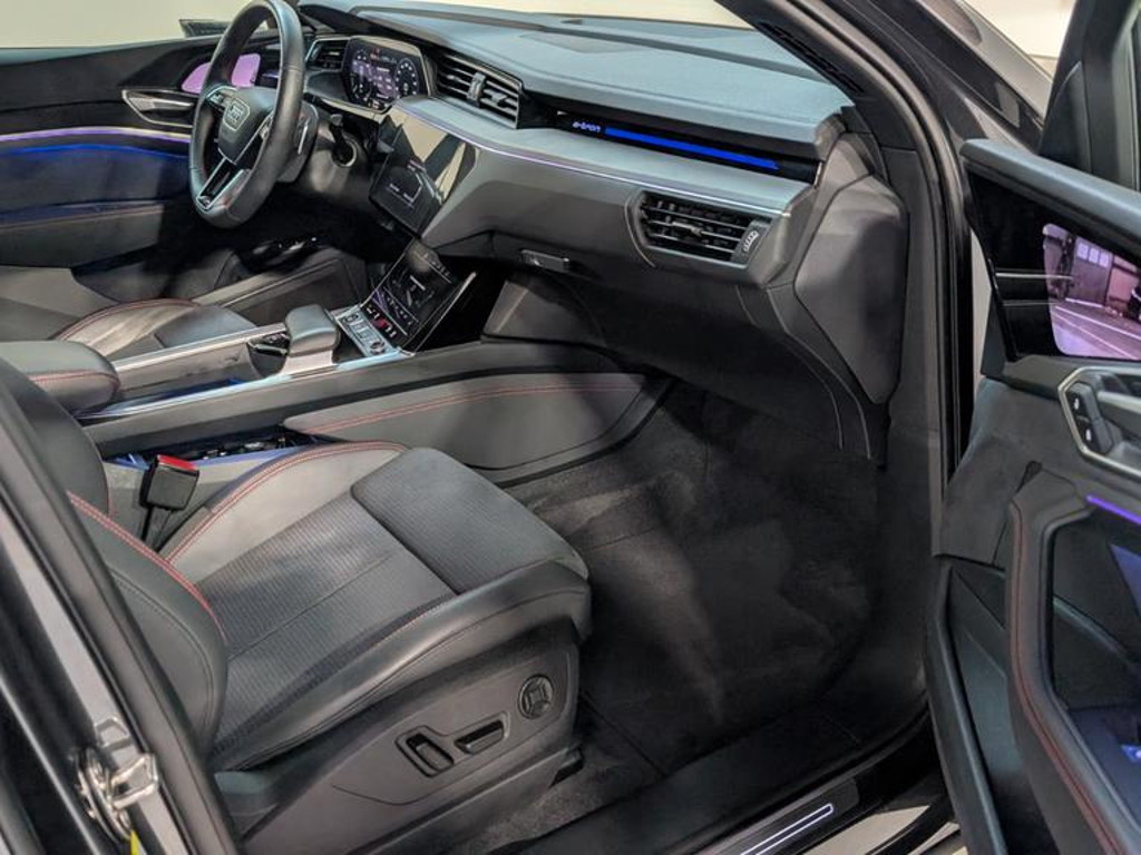 Audi Q8 e-tron