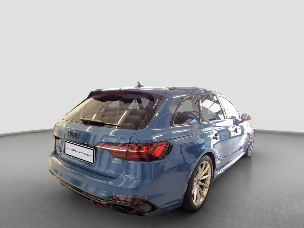 Audi RS4