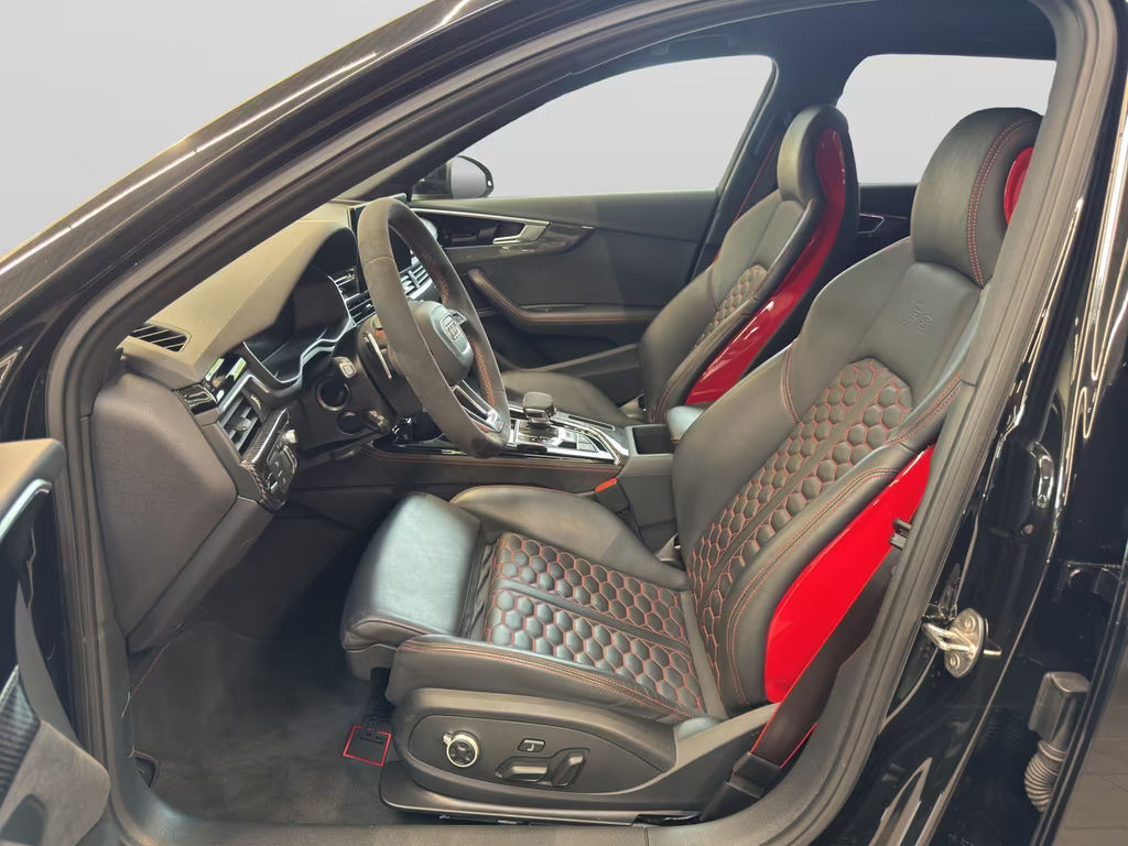 Audi RS4