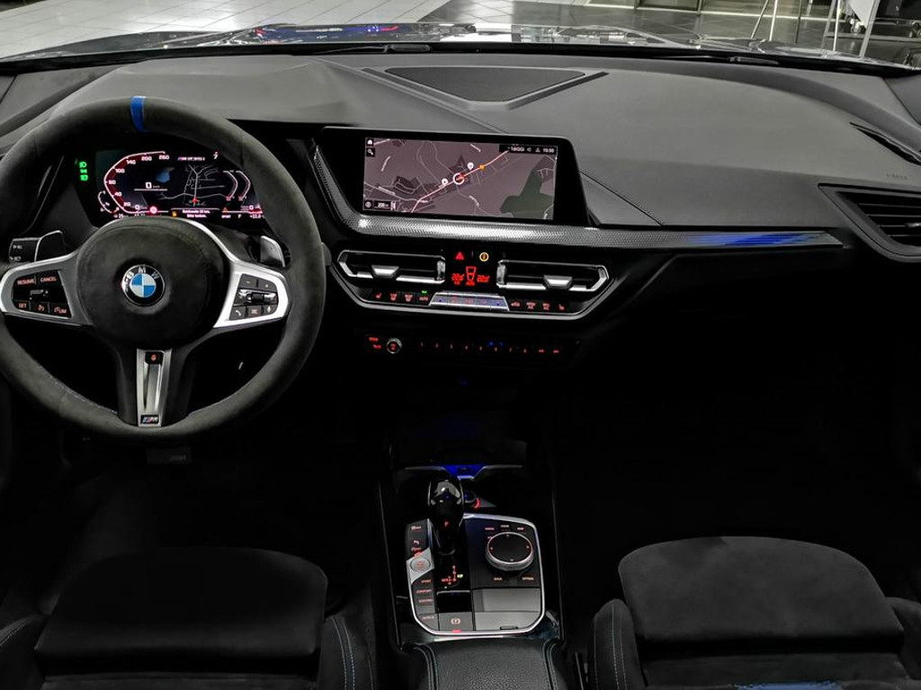 BMW M235