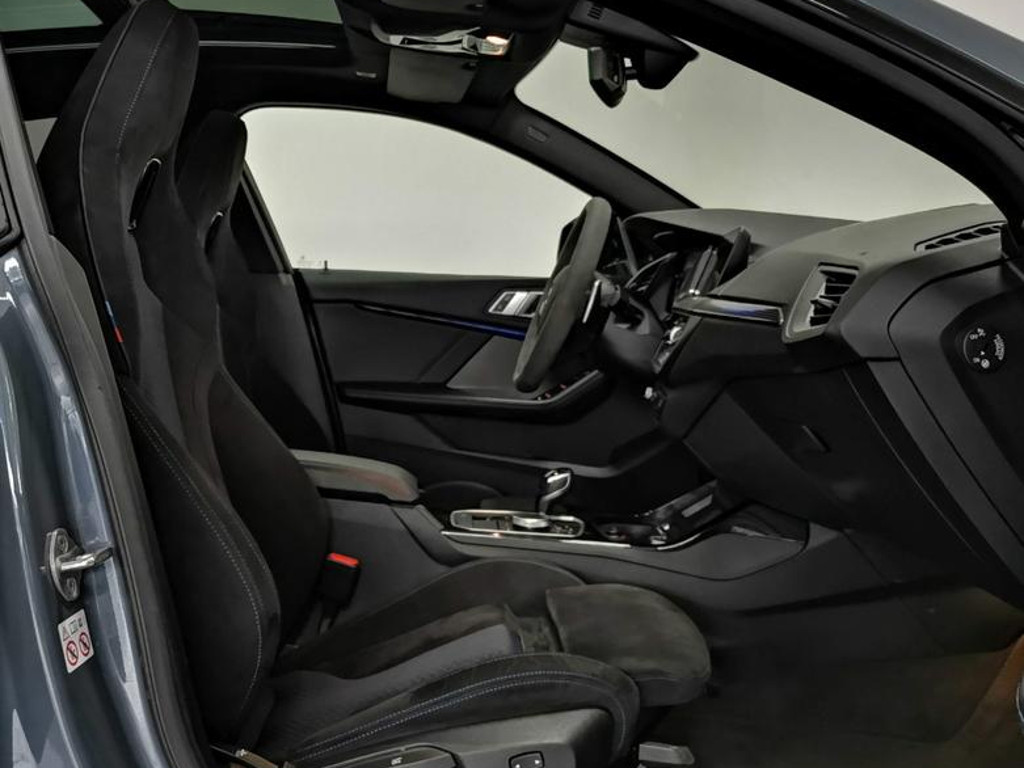 BMW M235
