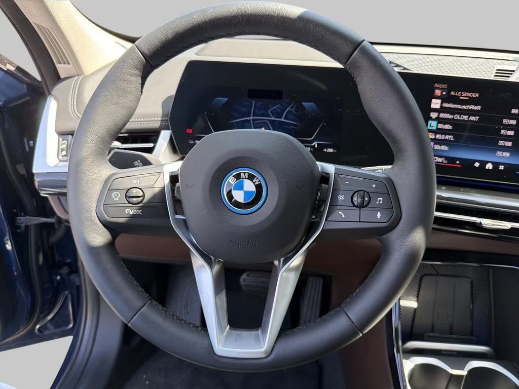 BMW iX1