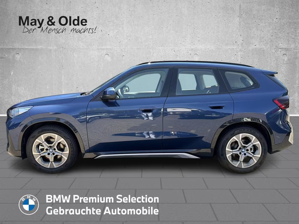 BMW iX1