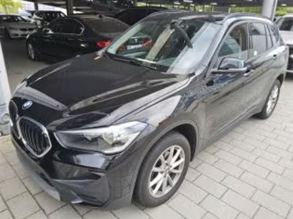 BMW X1 sDriv18/Navi/Panorama/ParkAs/ActGuard/Advan