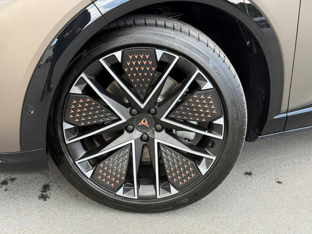 Cupra Tavascan
