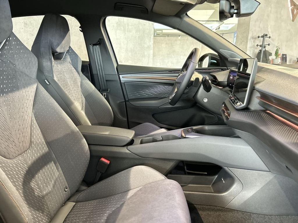 Cupra Raval