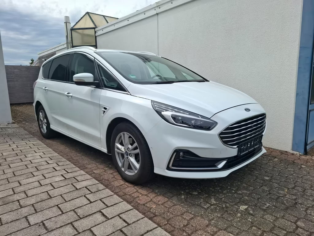 Ford S-Max Titanium