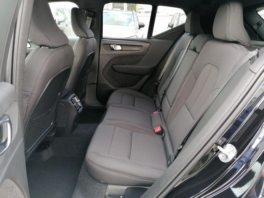 Volvo EX40