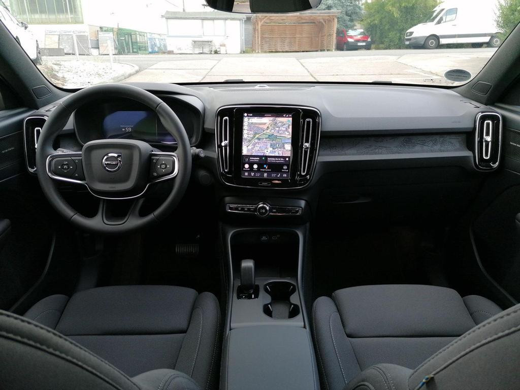 Volvo EX40