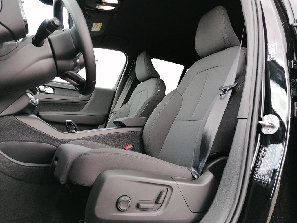 Volvo EX40