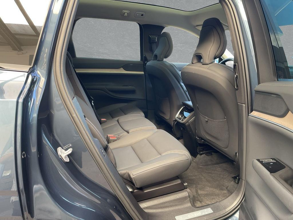 Volvo EX90