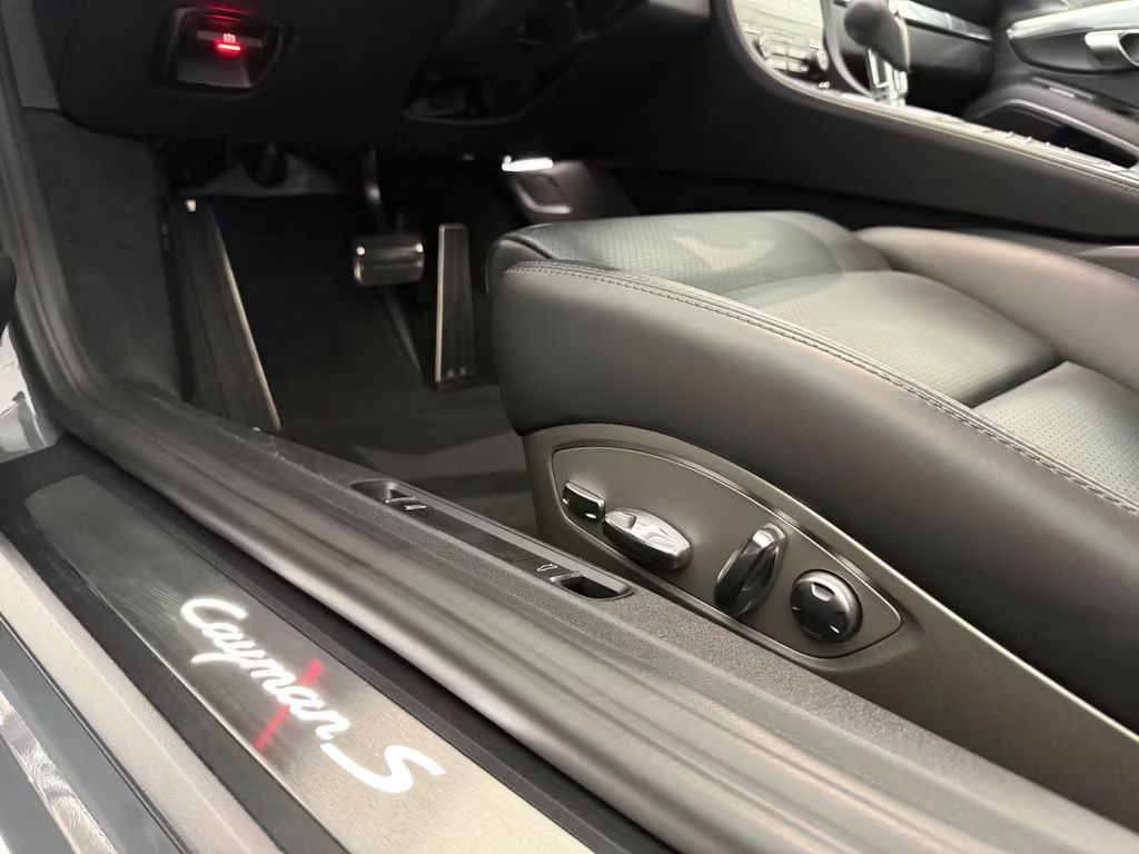 Porsche Cayman