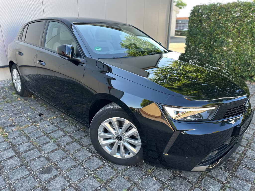 Opel Astra 1.5 Turbo Business Edition