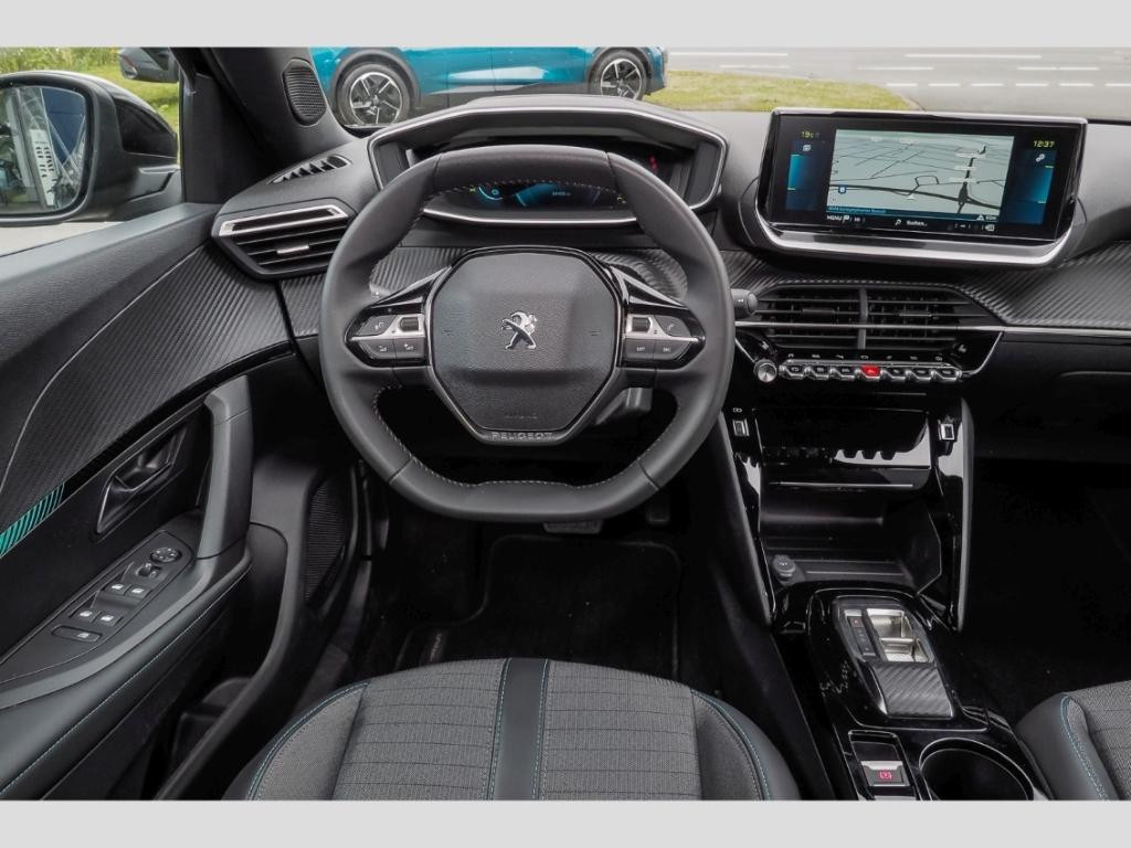 Peugeot e-2008