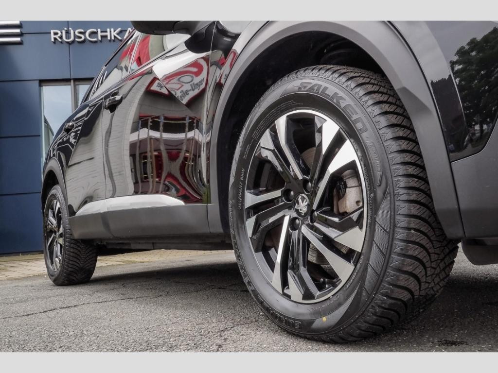 Peugeot e-2008