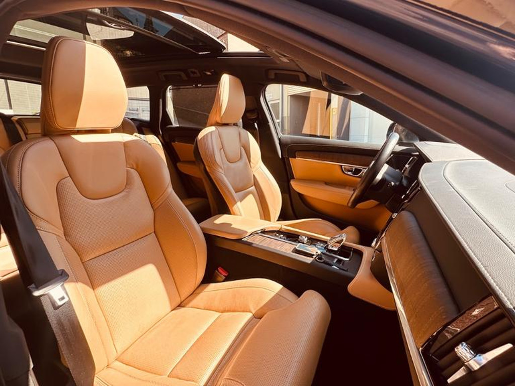 Volvo V90