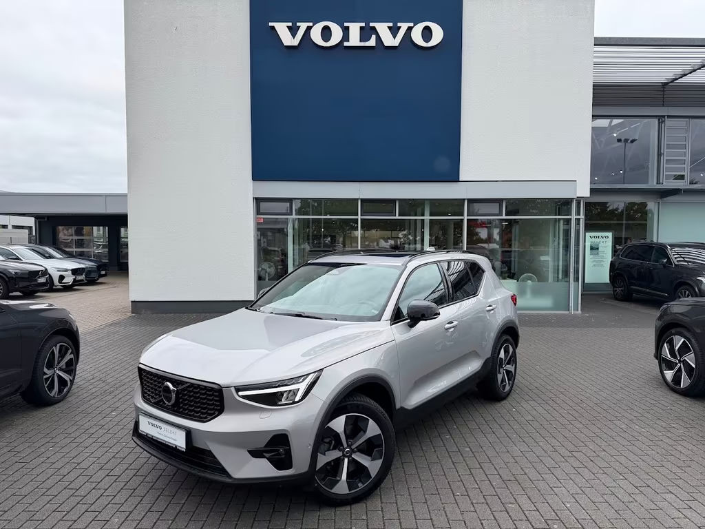 Volvo XC40 Plus Dark