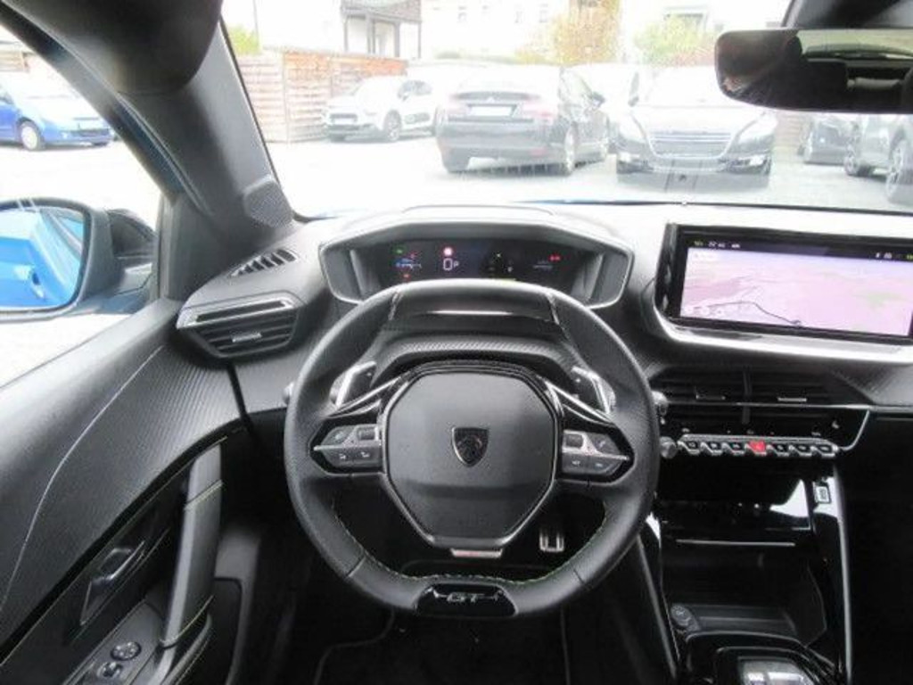 Peugeot e-208