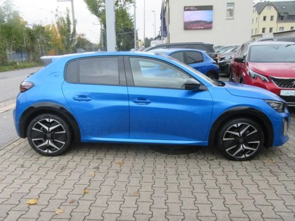 Peugeot e-208