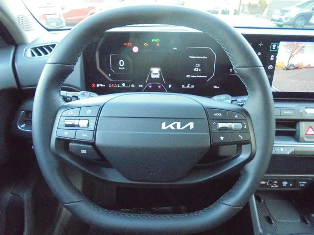Kia K4