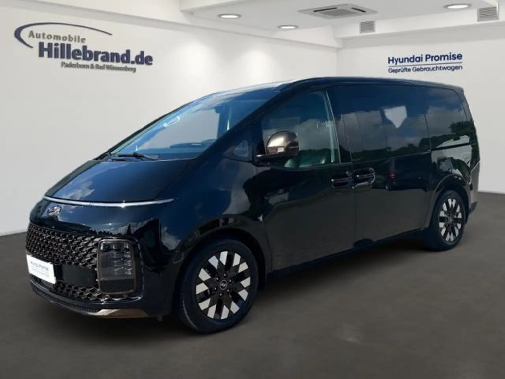 Hyundai Staria Signature
