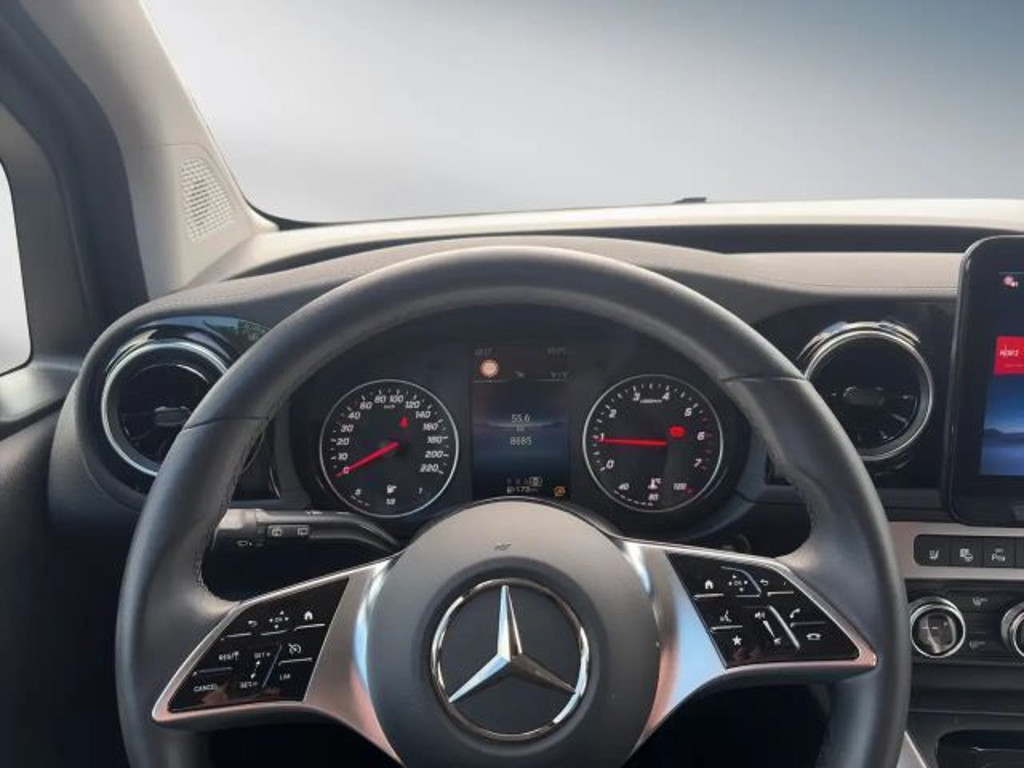 Mercedes-Benz T 180