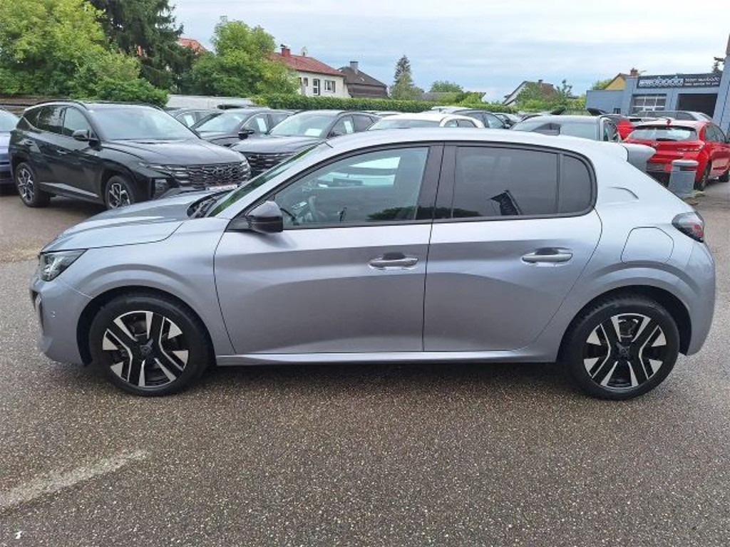 Peugeot e-208