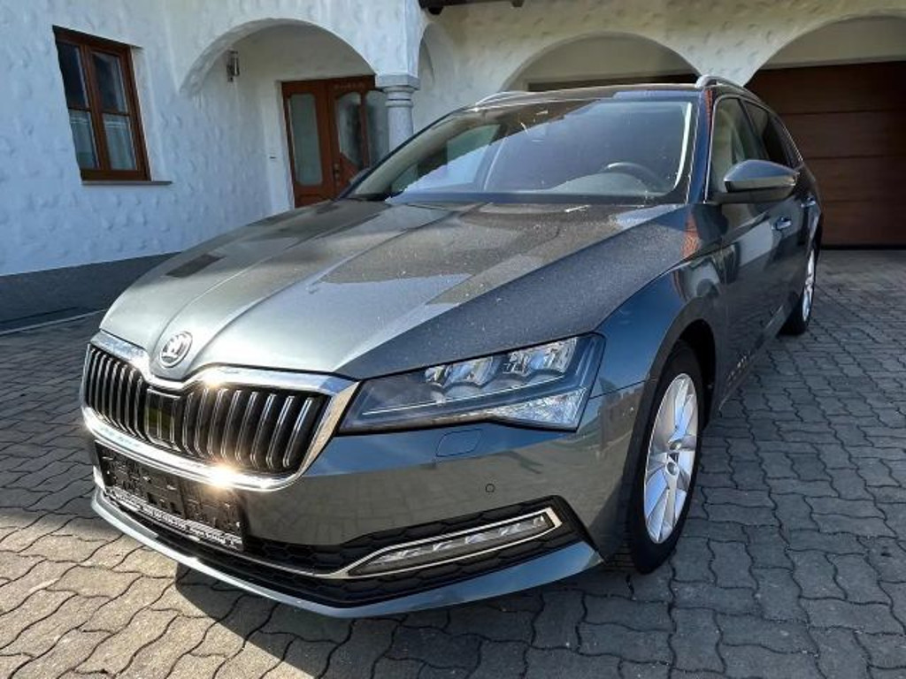 Skoda Superb Superb Kombi 2,0 TDI StyleDSG Standhzg 360*Kamera